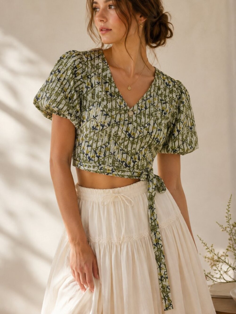 KUOSE Striped Floral Embroidered Puff Sleeve Crop Blouse Tie Front Size Large